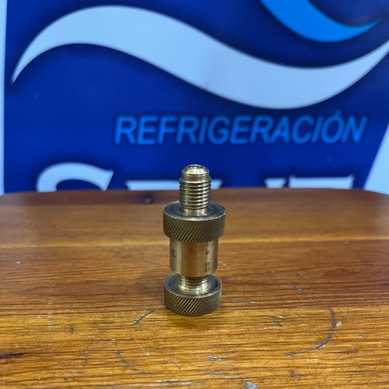 Valvula De Servicio Rapido 1/4-3/16 (cajón 2)